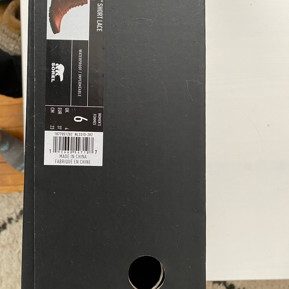 Sorel boots - Picture 5 of 5